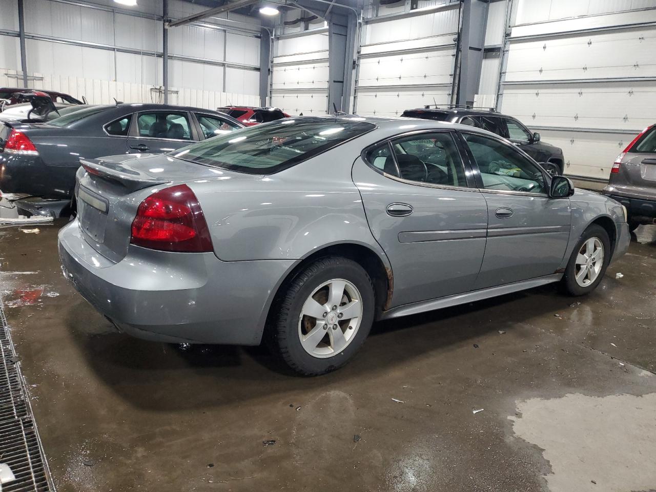 2007 Pontiac Grand Prix - Image 3