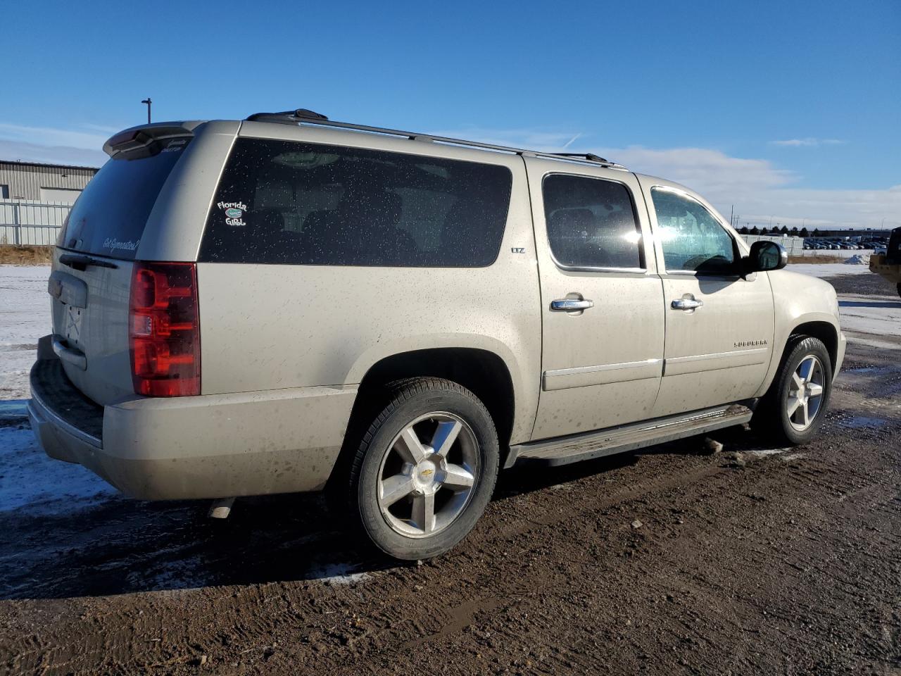 2014 Chevrolet Suburban - Image 3