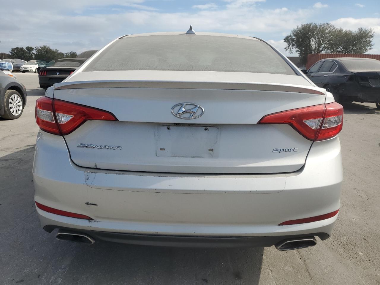 2016 Hyundai Sonata - Image 6