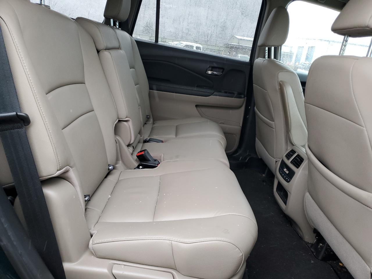 2018 Honda Pilot - Image 11