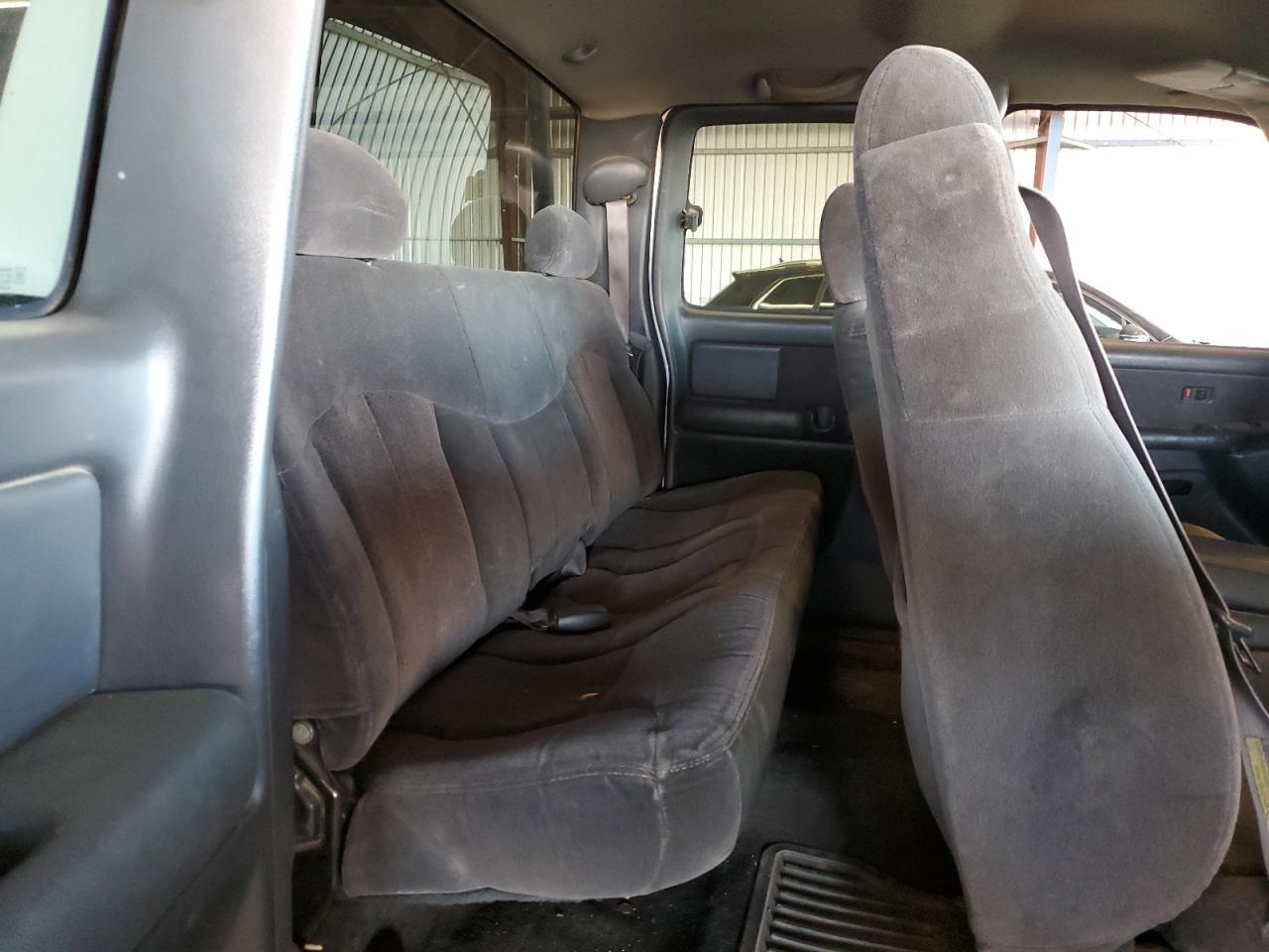 2001 Chevrolet Silverado - Image 10