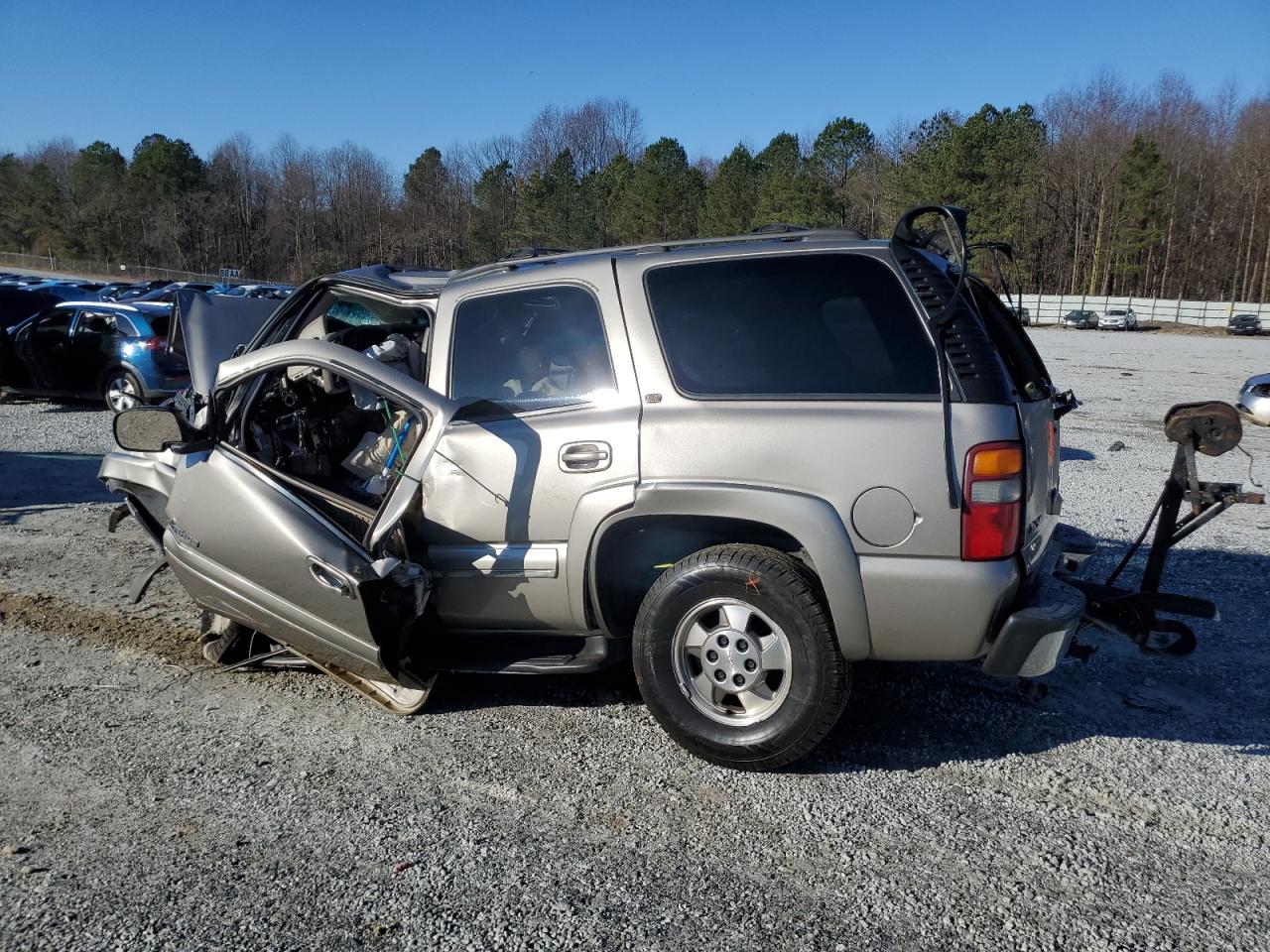2002 Chevrolet Tahoe - Image 2
