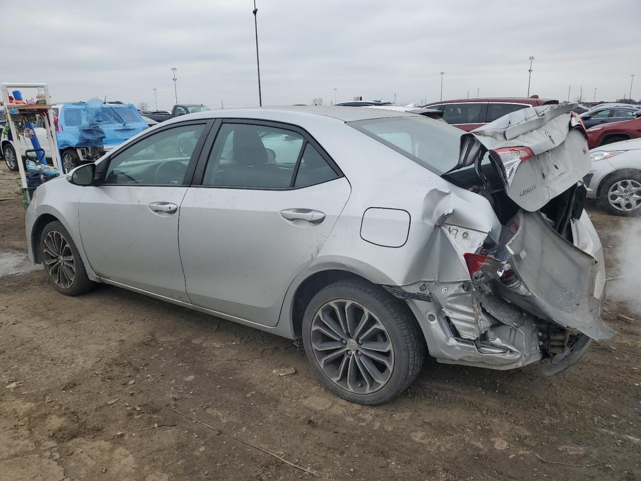 VIN 2T1BURHE6FC475717 2015 TOYOTA COROLLA no.2