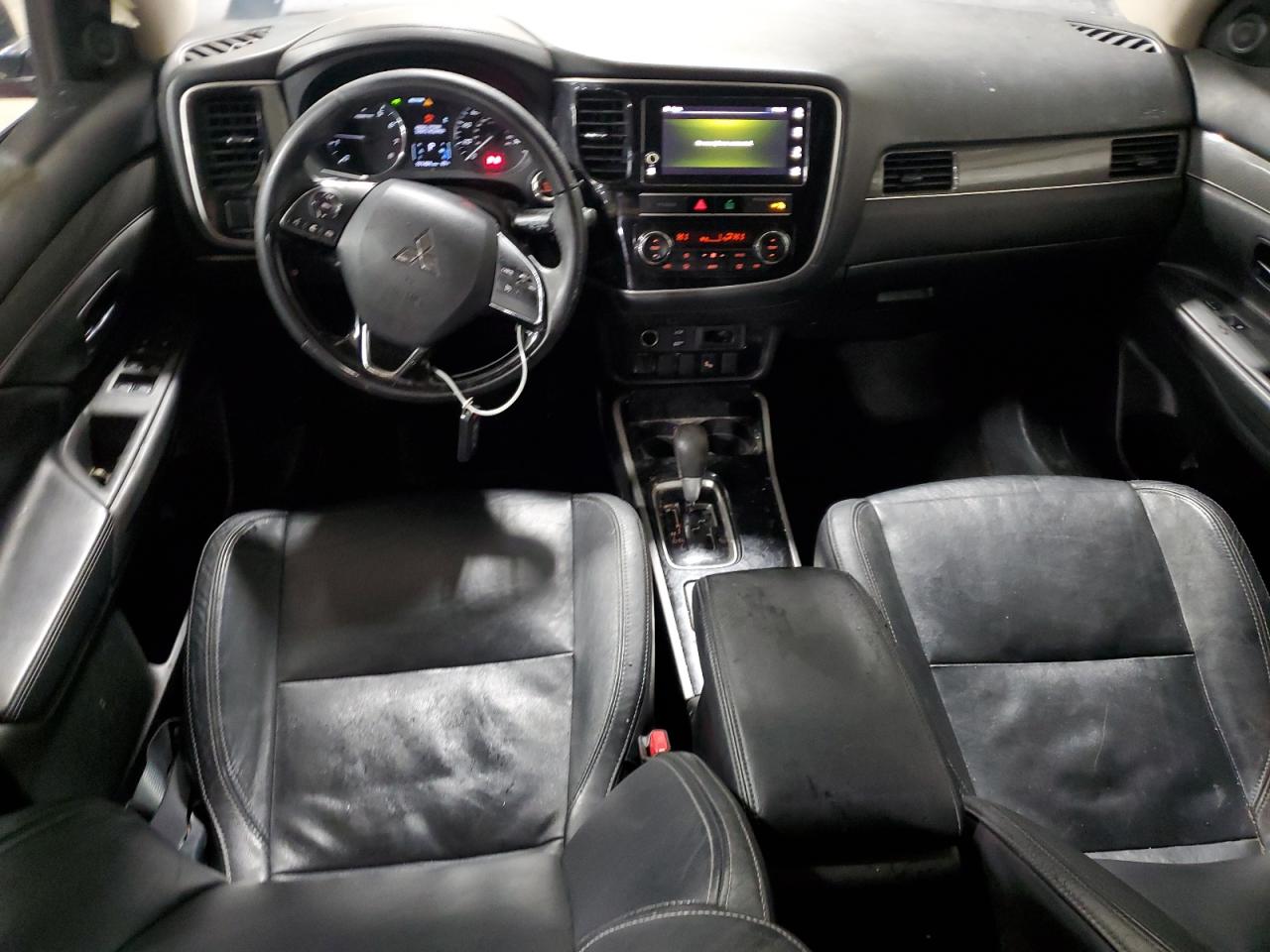 2019 Mitsubishi Outlander - Image 8