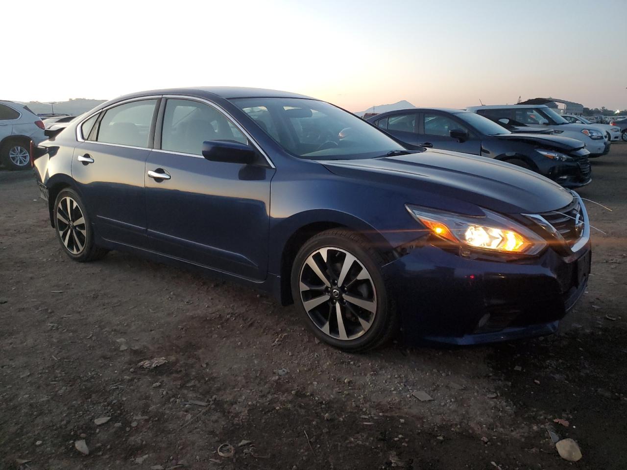 2018 Nissan Altima - Image 4