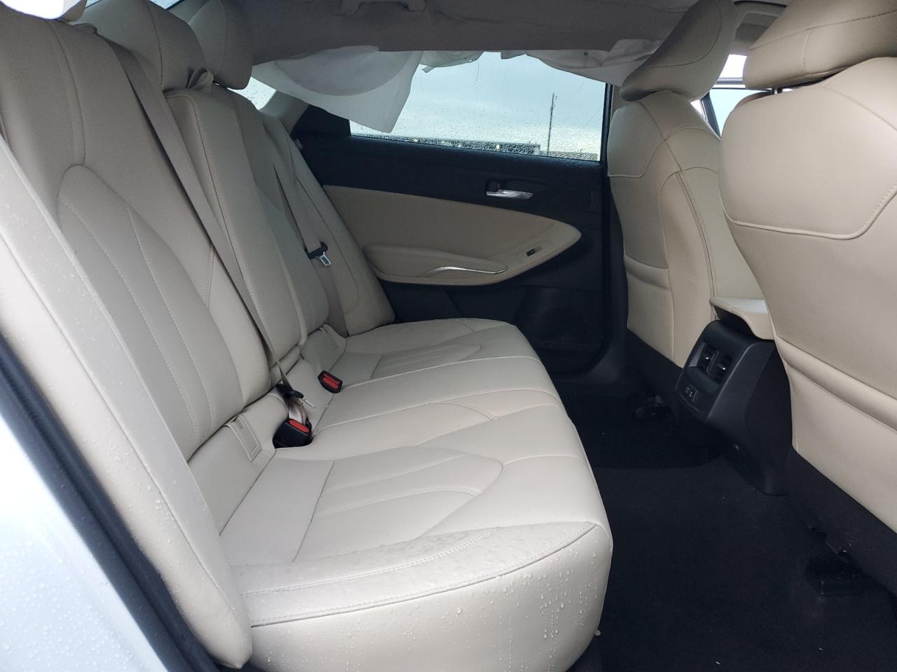 2022 Toyota Avalon - Image 10