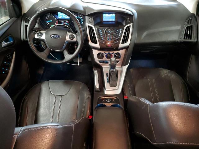  FORD FOCUS 2014 Червоний