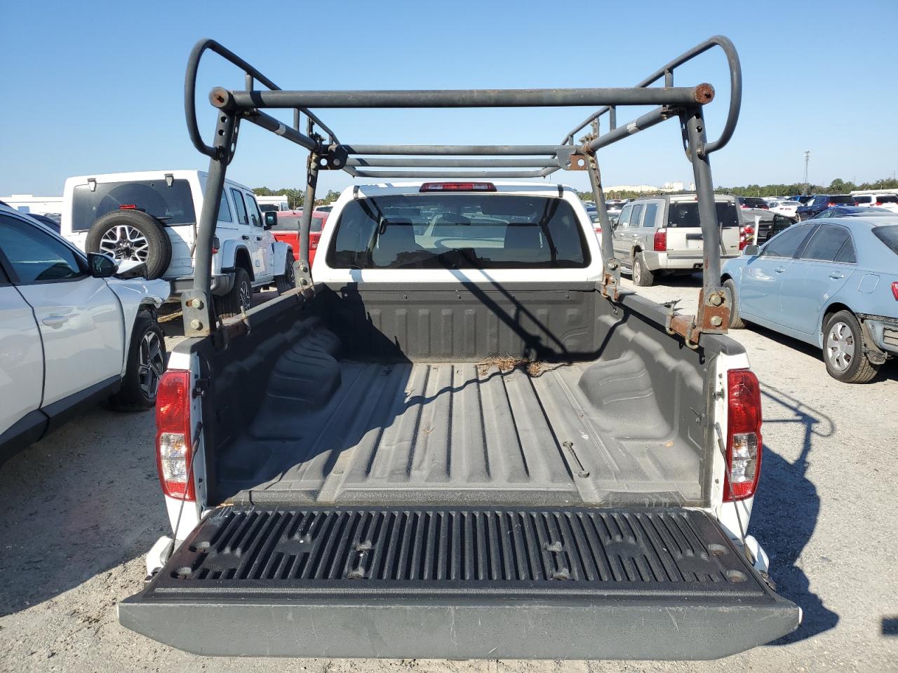 2019 Nissan Navara (Frontier) - Image 6