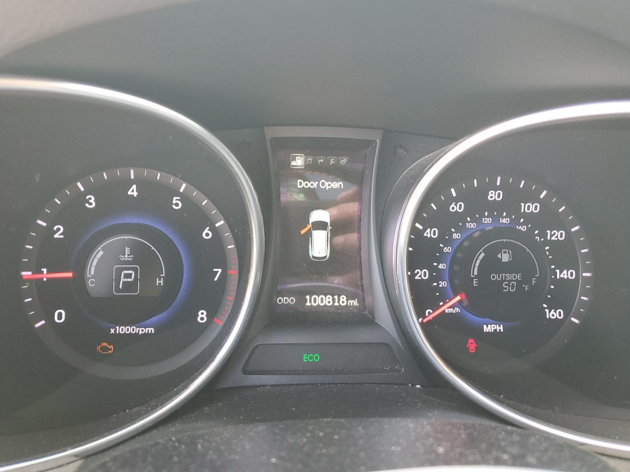 2016 Hyundai Santa Fe - Image 9