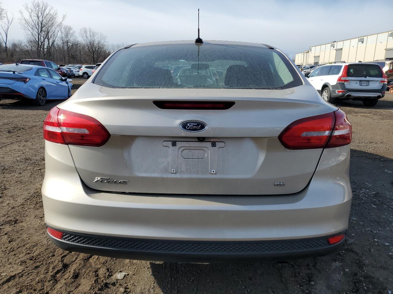 VIN 1FADP3F24HL250641 2017 FORD FOCUS no.6