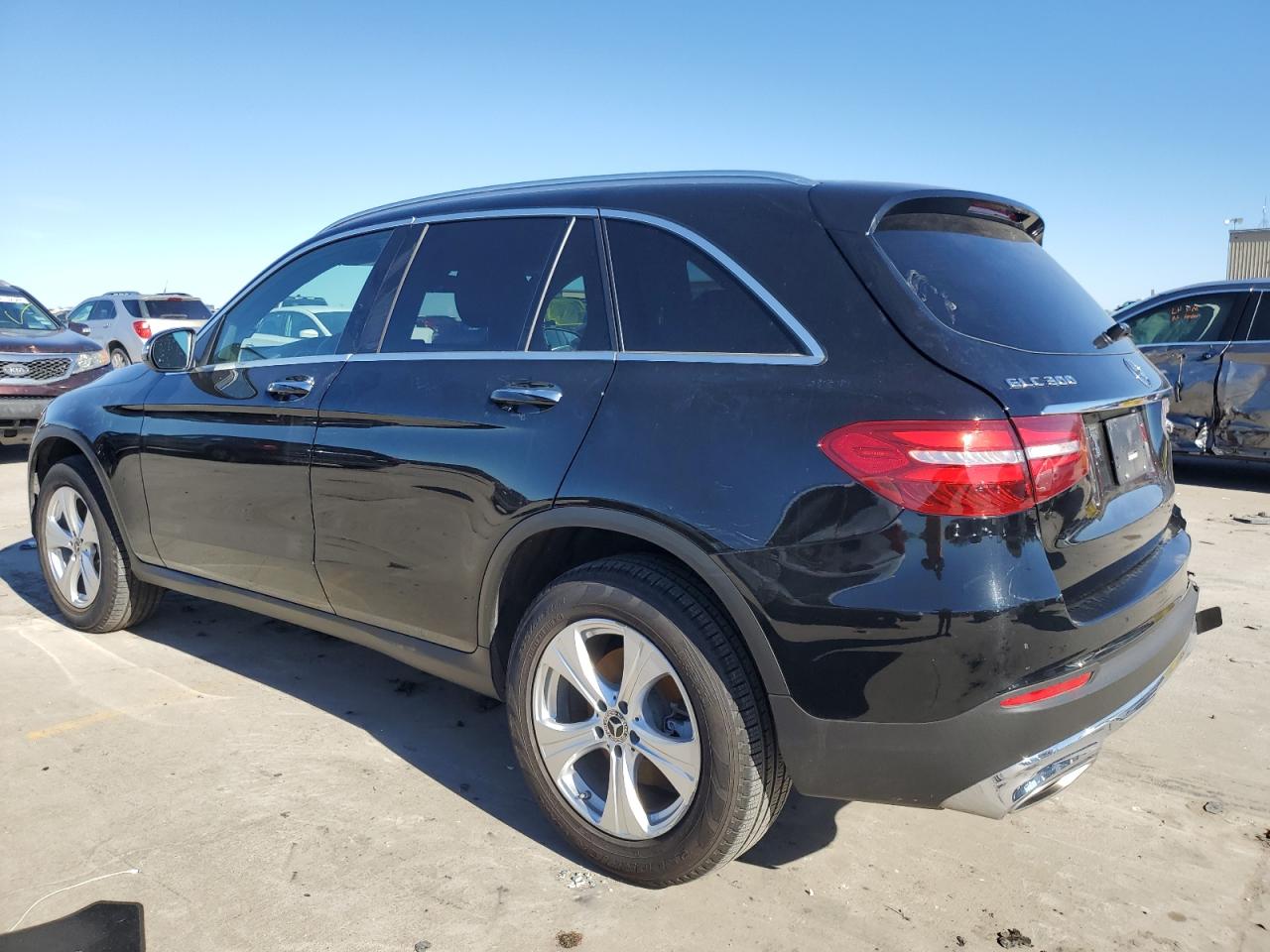 VIN WDC0G4KB3JV085609 2018 MERCEDES-BENZ GLC-CLASS no.2