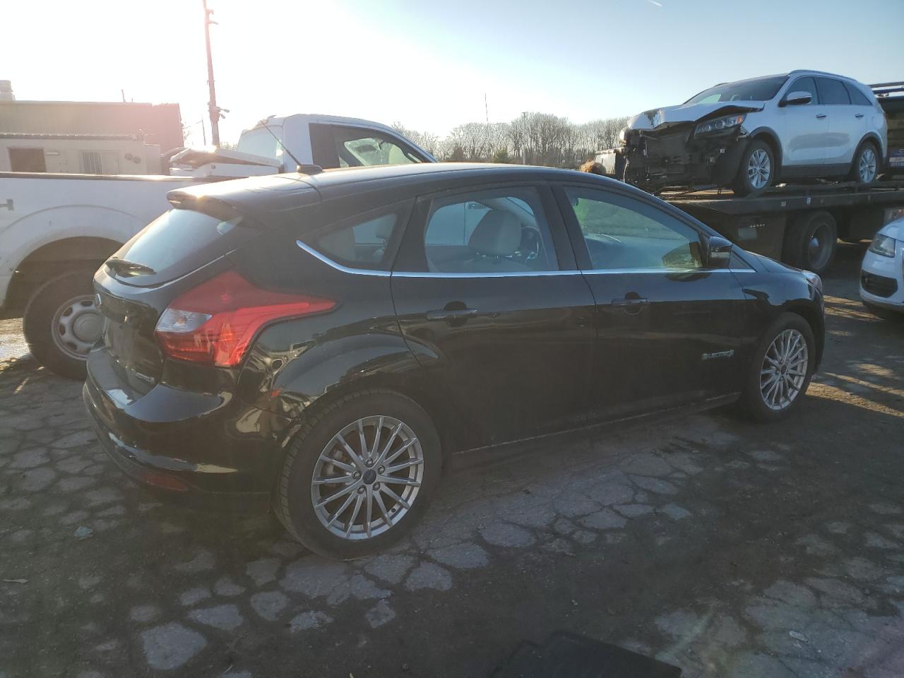 VIN 1FADP3R44DL378627 2013 FORD FOCUS no.3