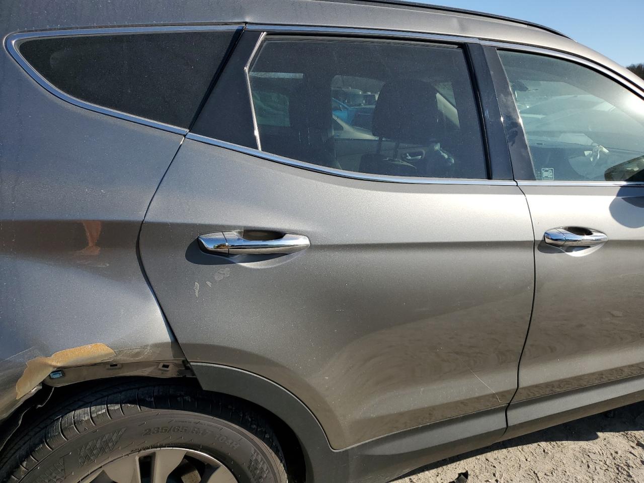 2014 Hyundai Santa Fe - Image 11