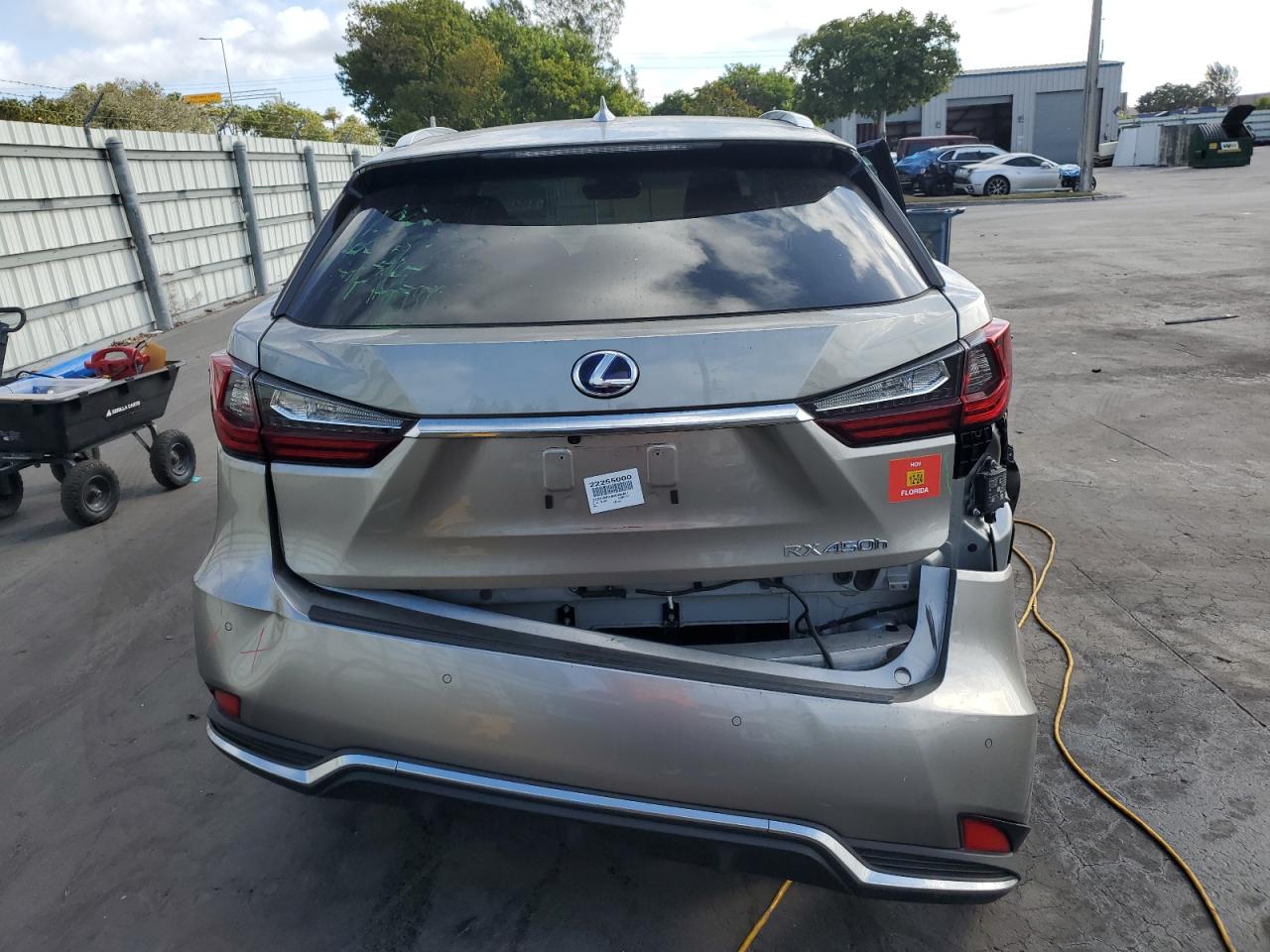 2022 Lexus RX - Image 6