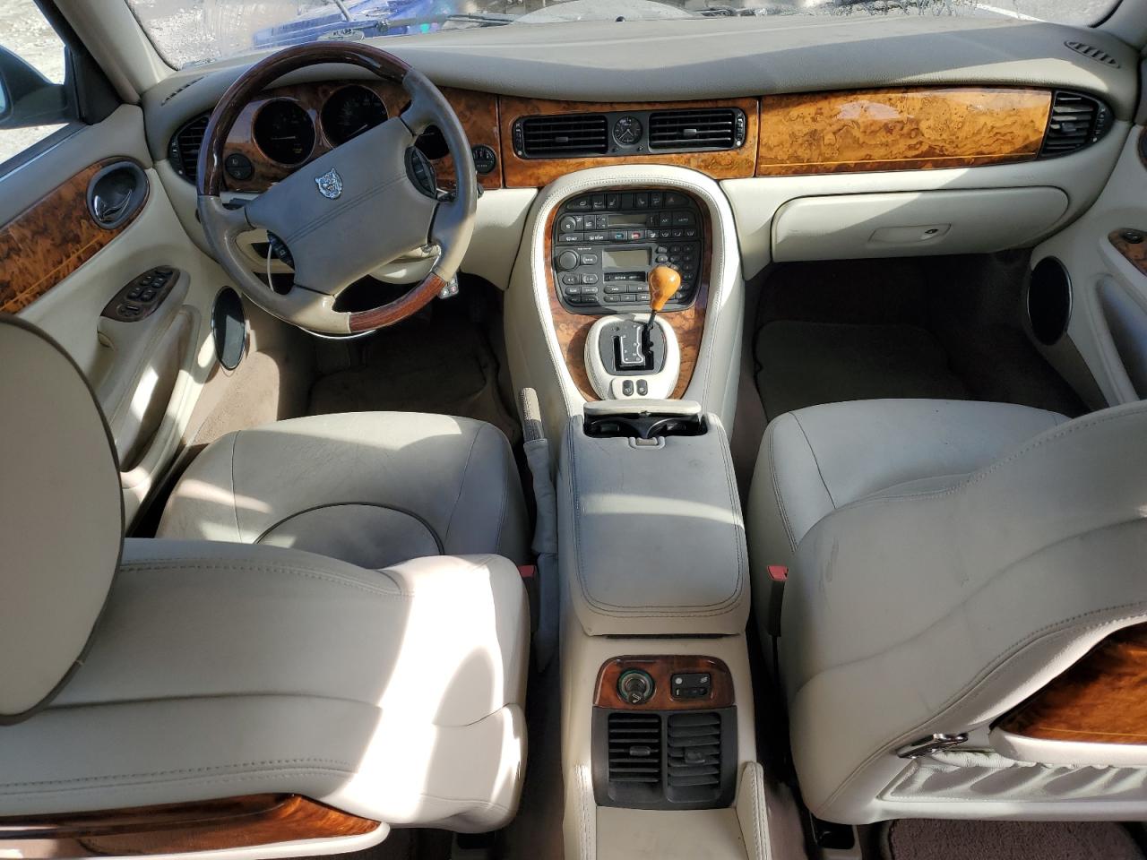 1999 Jaguar Vandenplas VIN: SAJKX6040XC857312 Lot: 84918704
