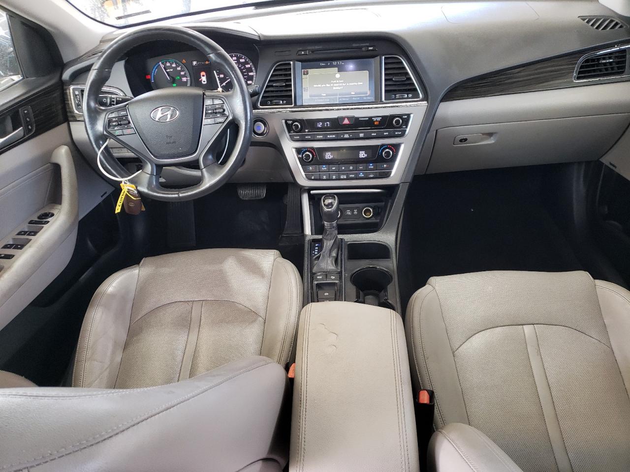 2016 Hyundai Sonata - Image 8