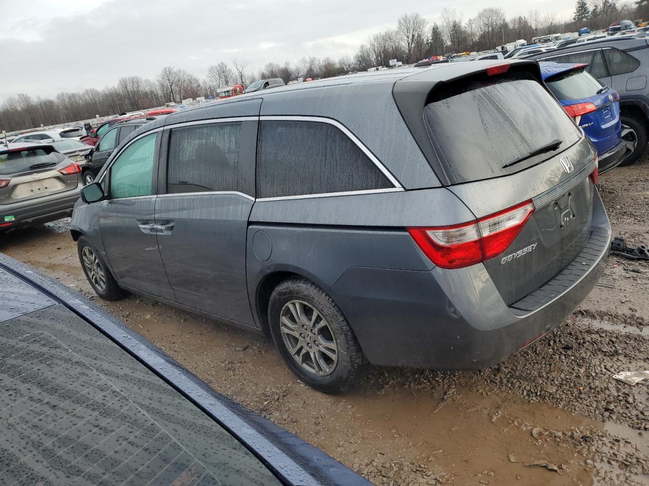 2013 Honda Odyssey - Image 2