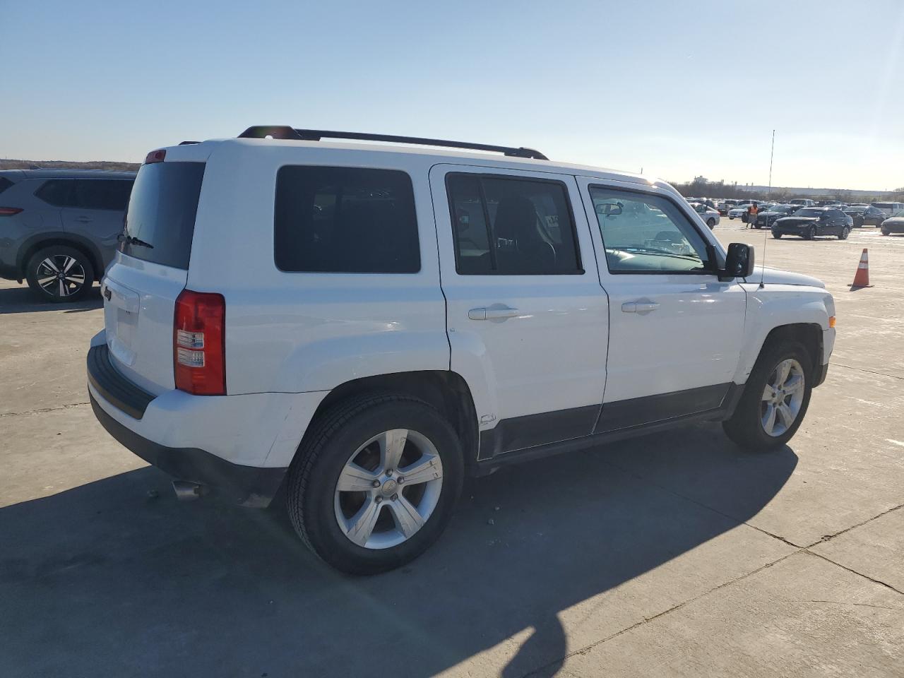 2014 Jeep Liberty (Patriot) - Image 3