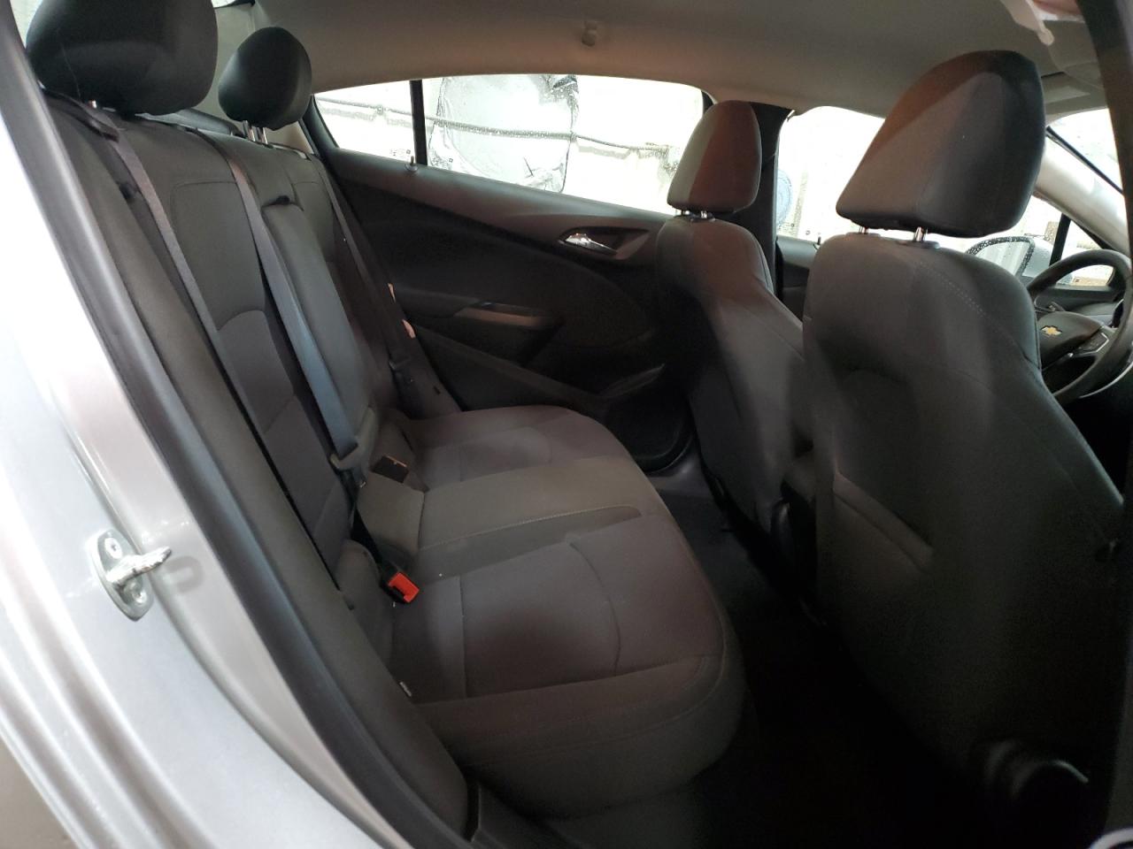 2018 Chevrolet Cruze - Image 10