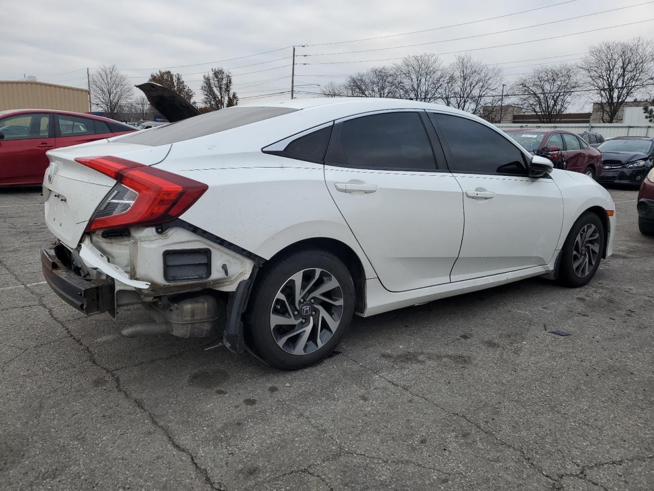 VIN 19XFC2F74GE068577 2016 HONDA CIVIC no.3