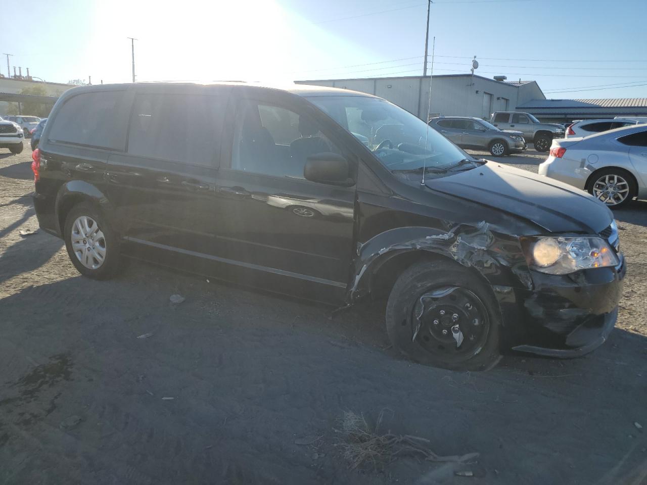 2017 Dodge Caravan - Image 4