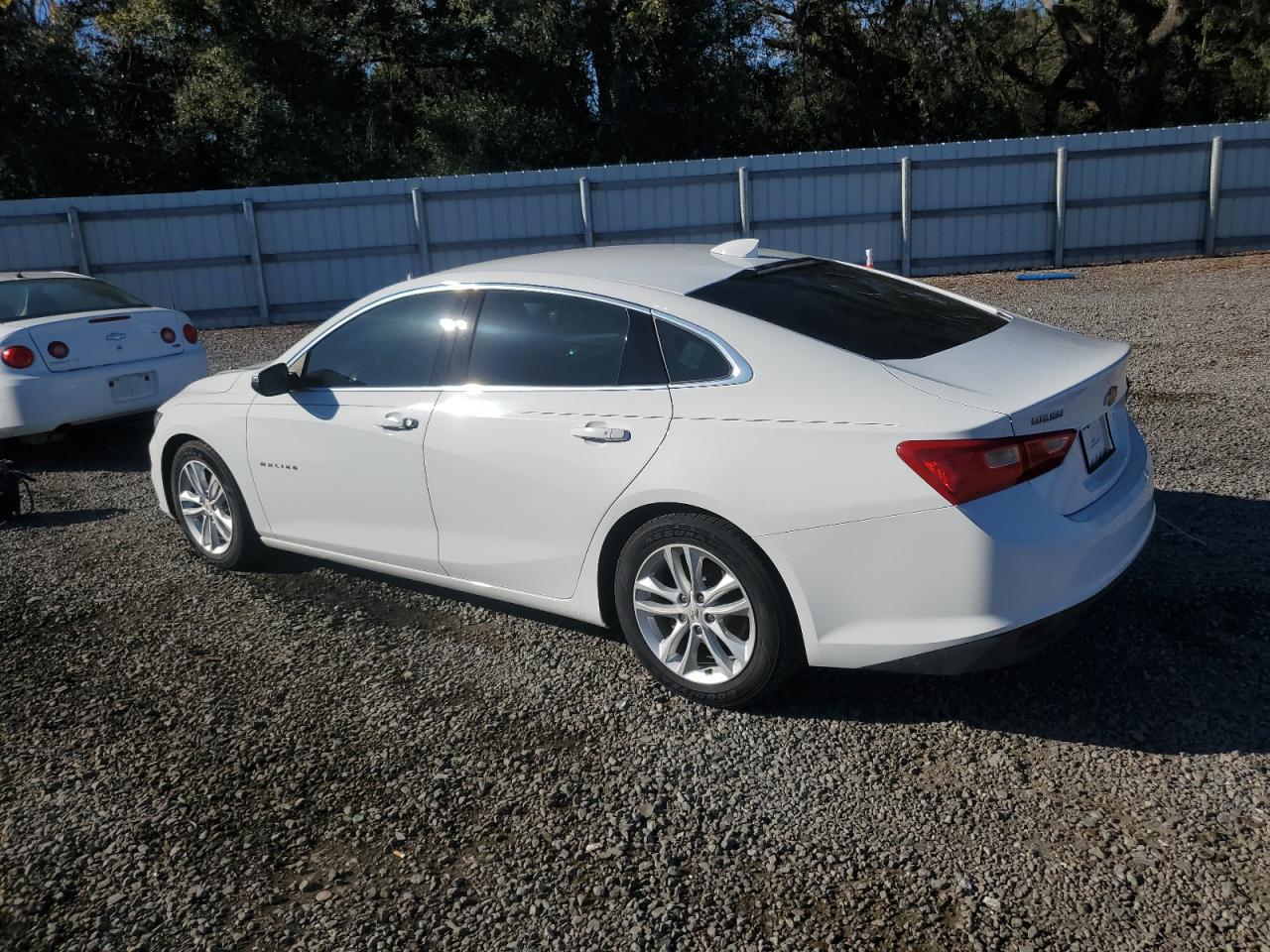 2016 Chevrolet Malibu - Image 2