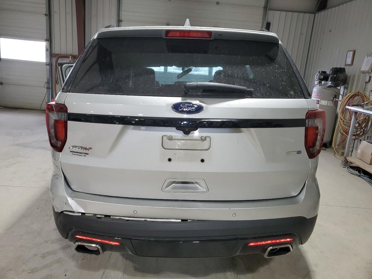 2017 Ford Explorer - Image 6