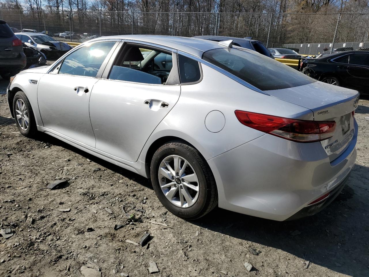 KNAGT4L37H5142442 2017 KIA OPTIMA - Image 2