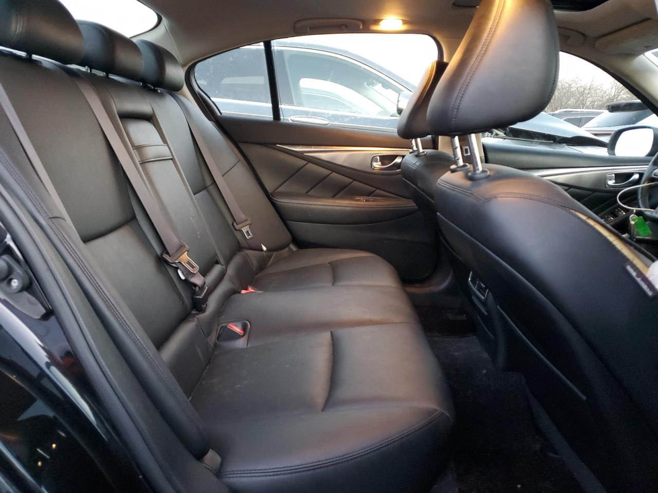 2017 Infiniti Q50 - Image 10
