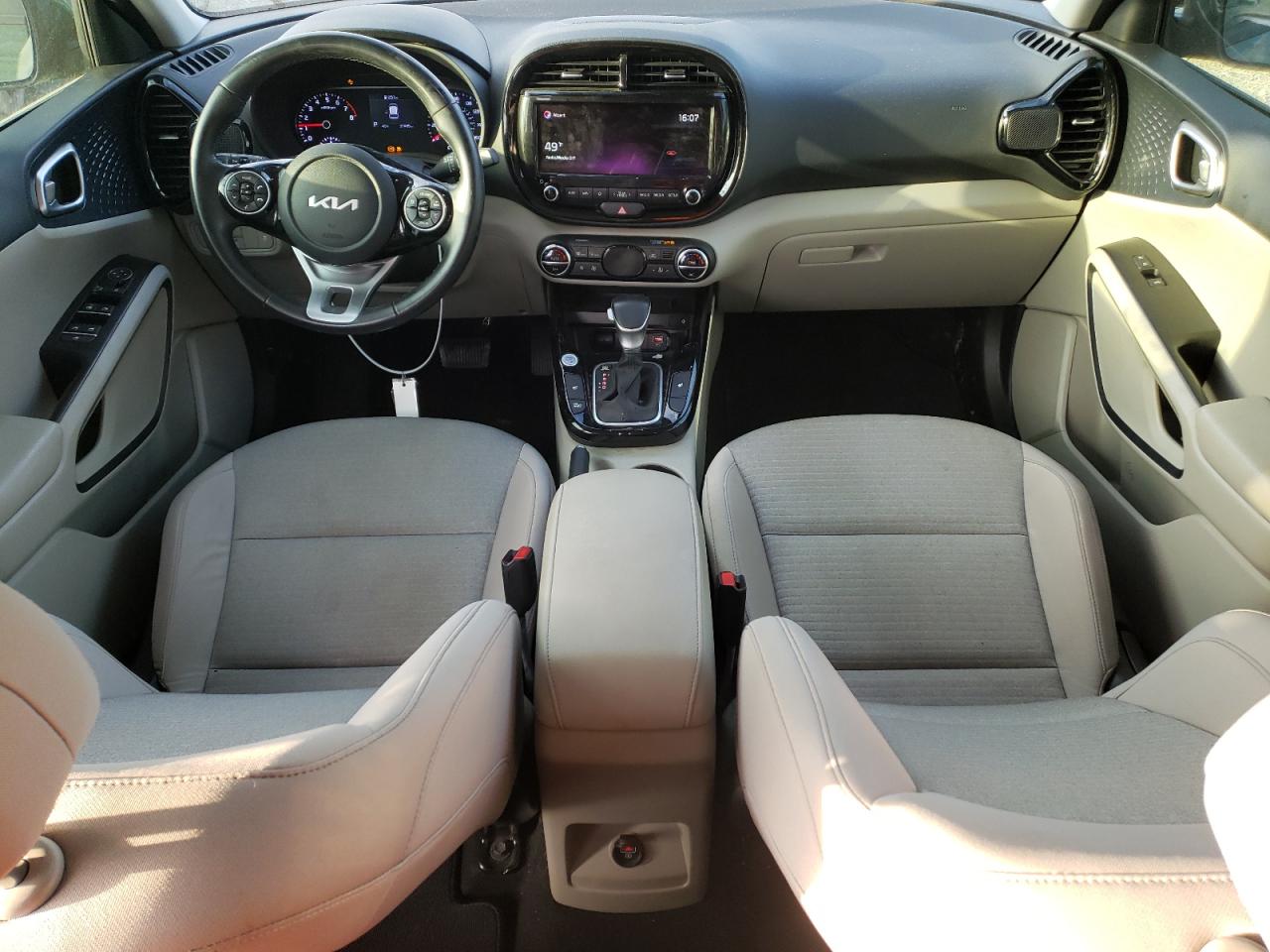 2022 Kia Soul - Image 8