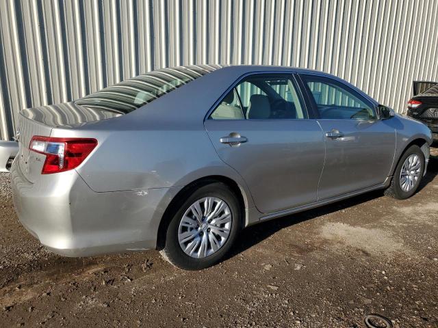  TOYOTA CAMRY 2014 Серебристый