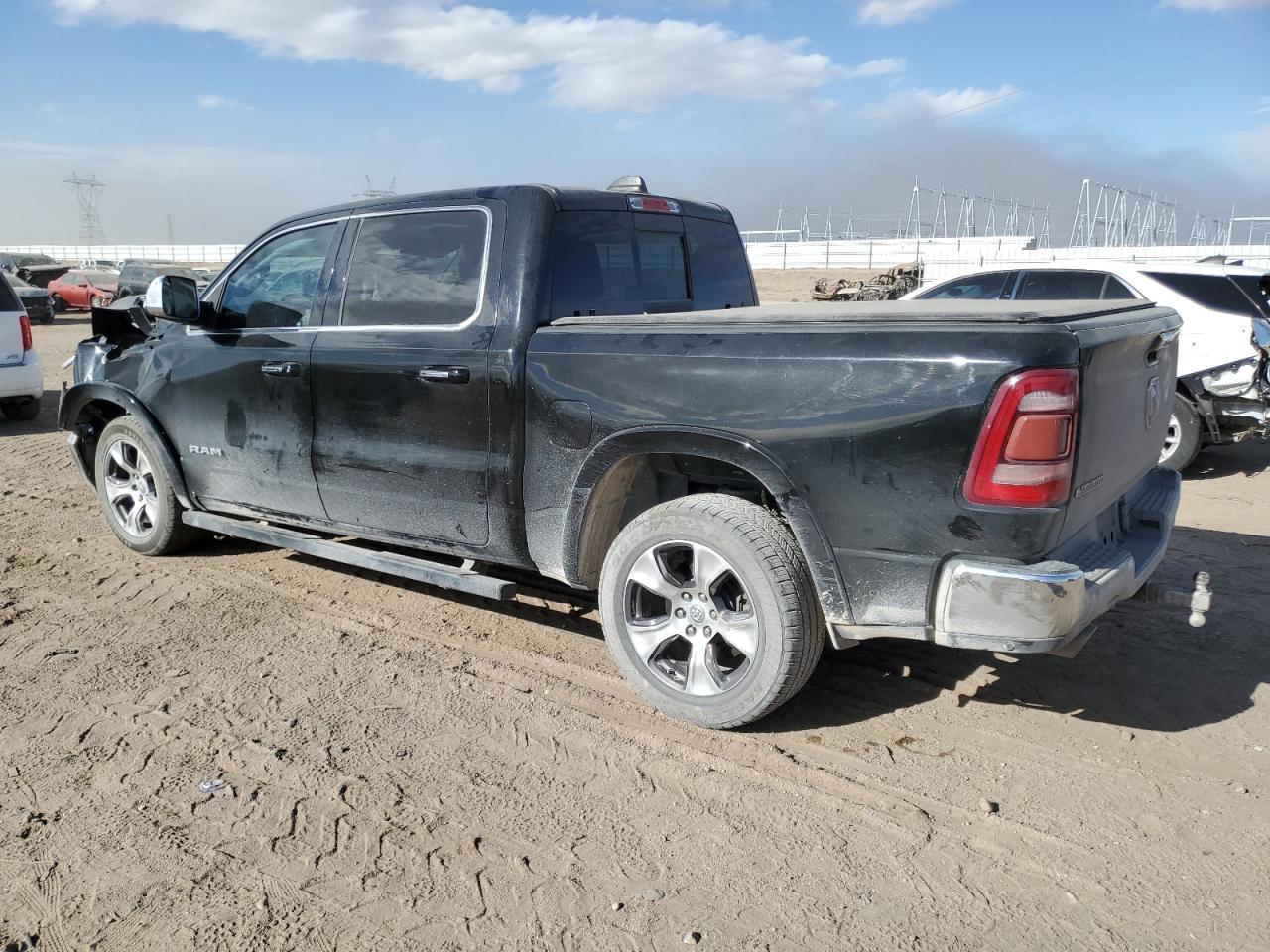 VIN 1C6RREJTXKN519329 2019 RAM 1500 no.2