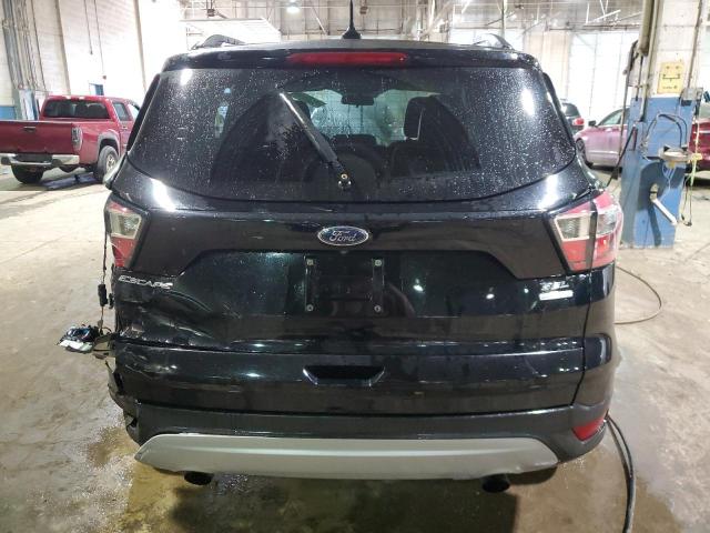  FORD ESCAPE 2018 Czarny