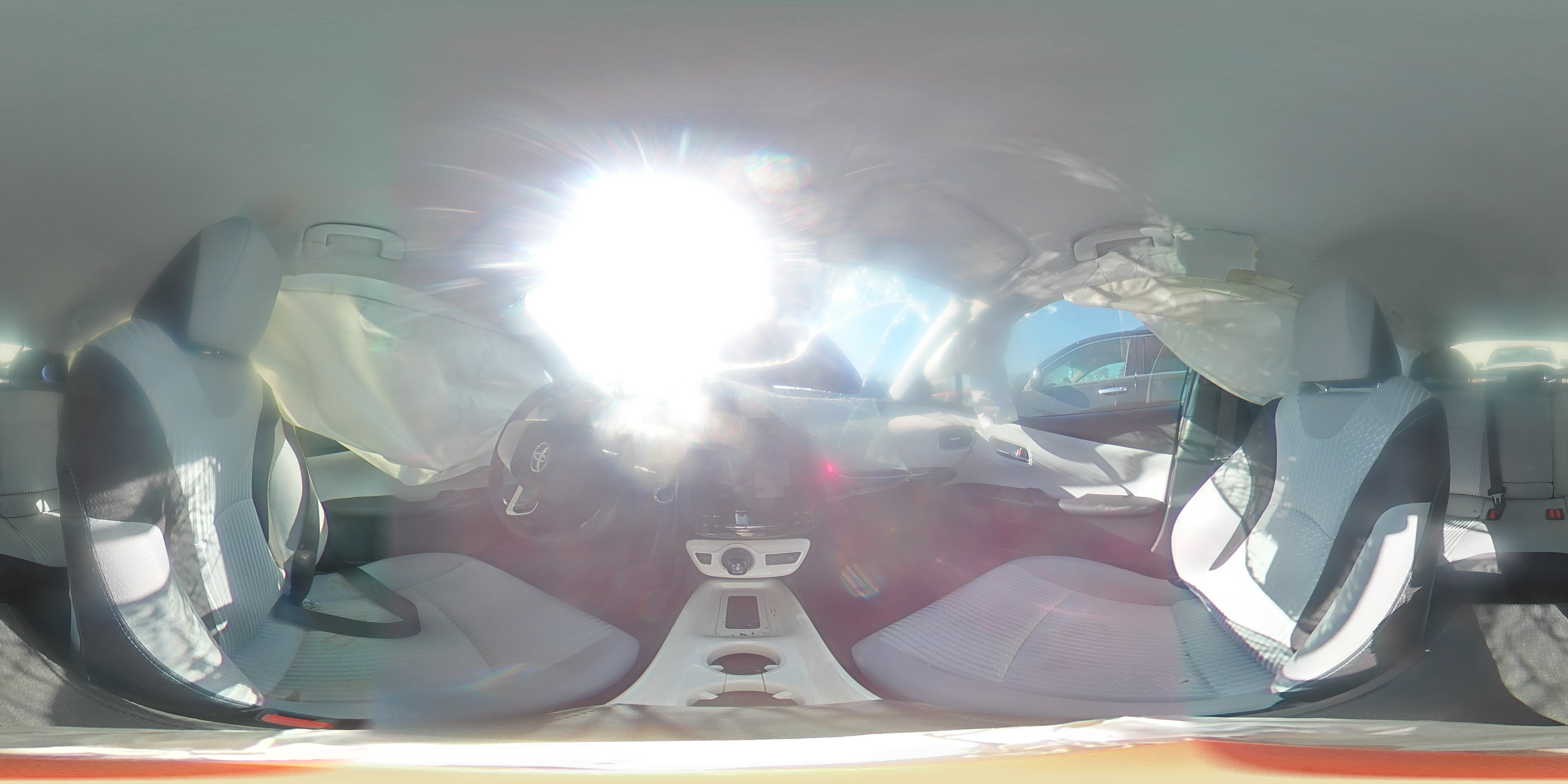 2018 Toyota Prius - Image 13