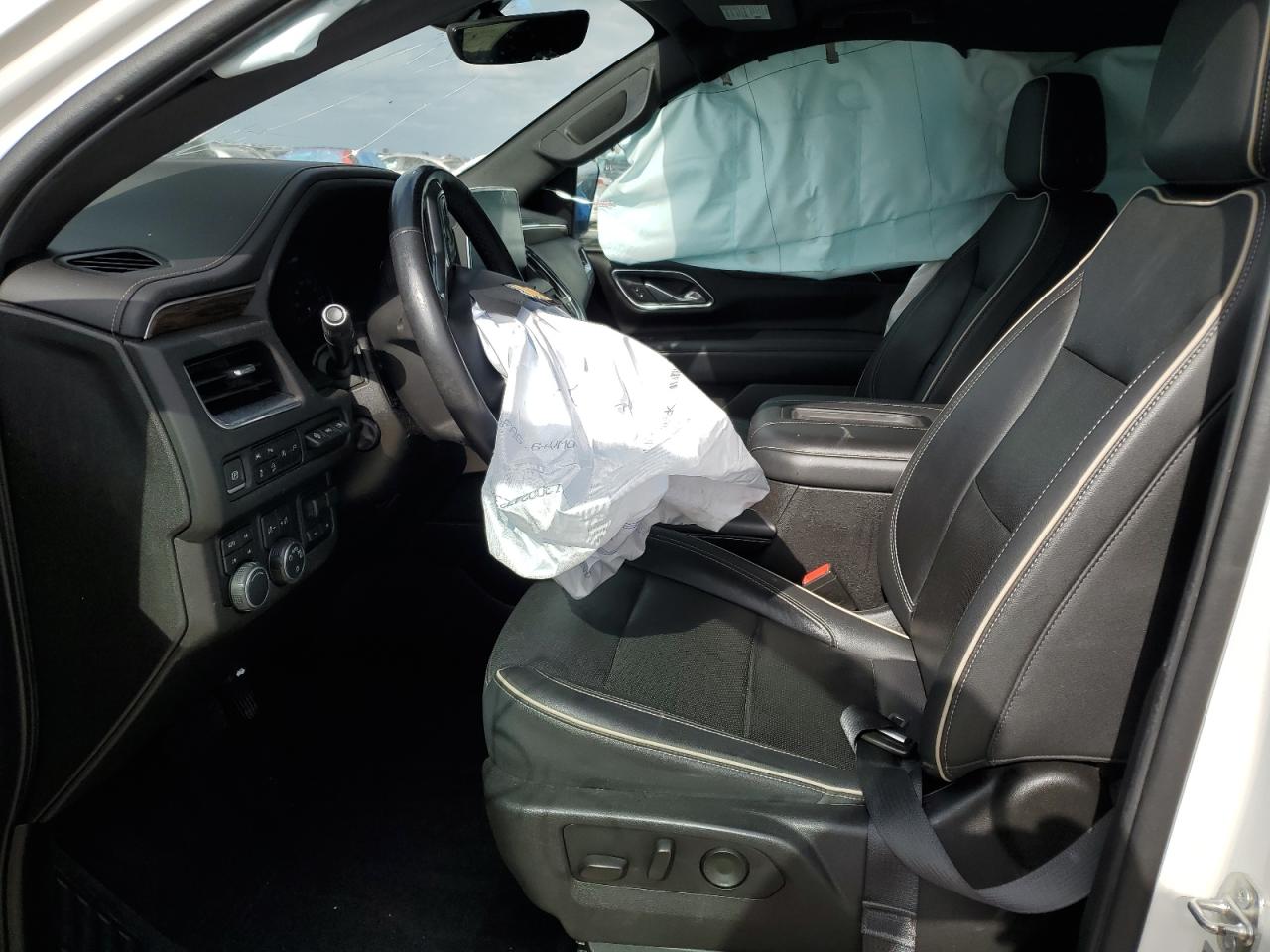 2021 Chevrolet Suburban - Image 7