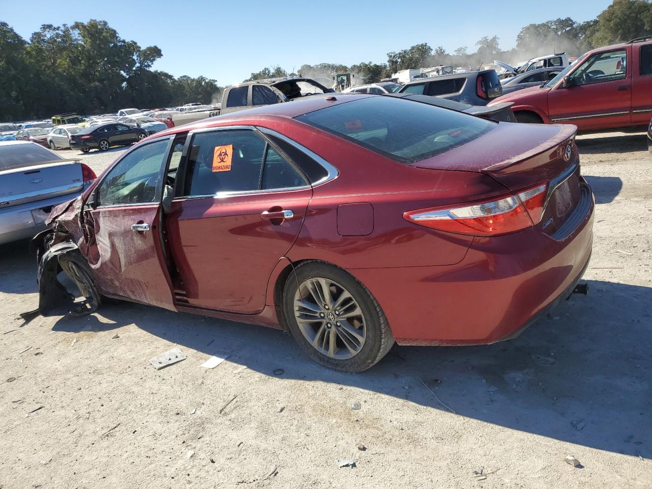 VIN 4T1BF1FK9GU577968 2016 TOYOTA CAMRY no.2