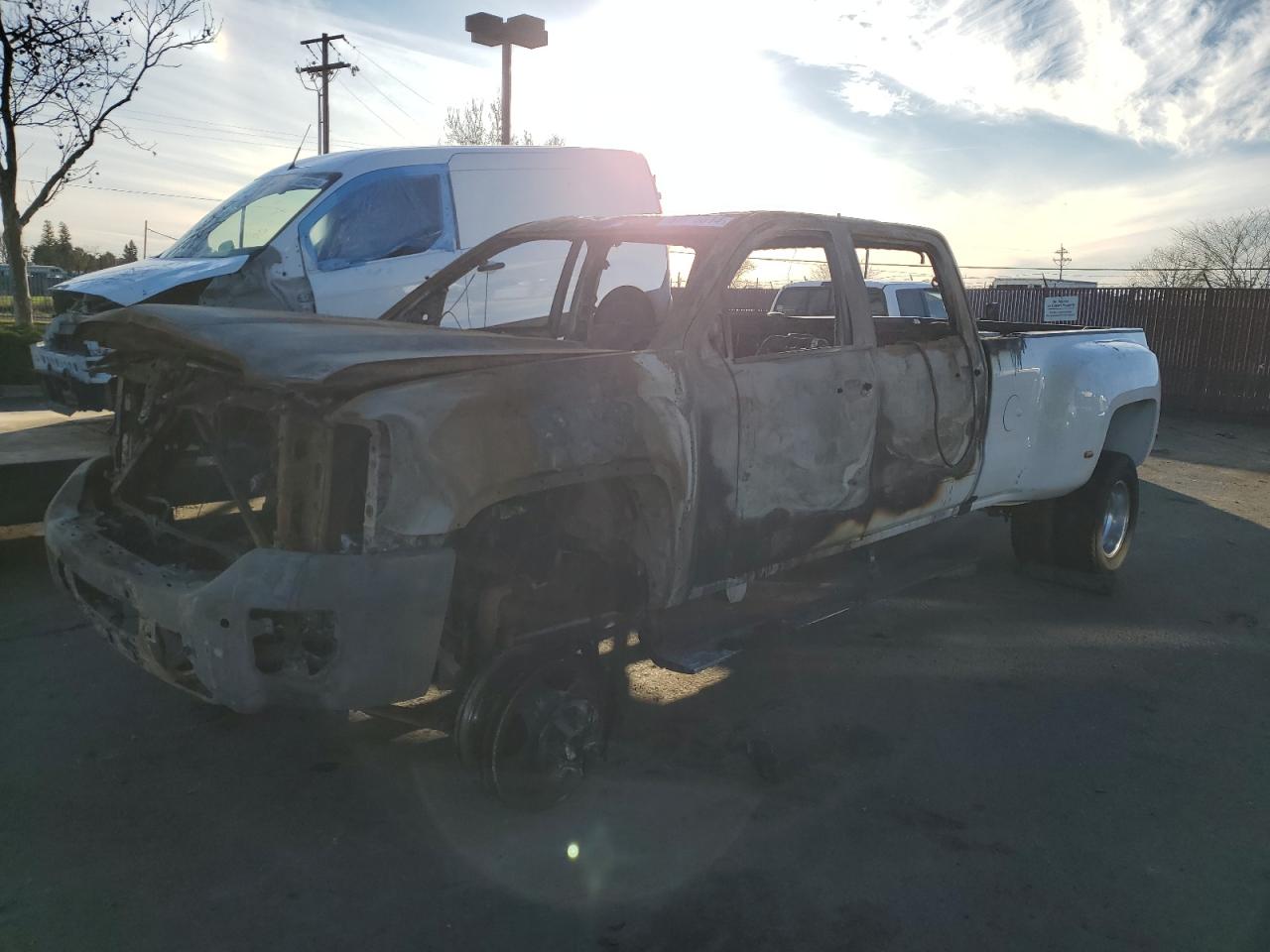 2016 Gmc Sierra K3500 Denali for Sale in Sacramento, CA - Burn