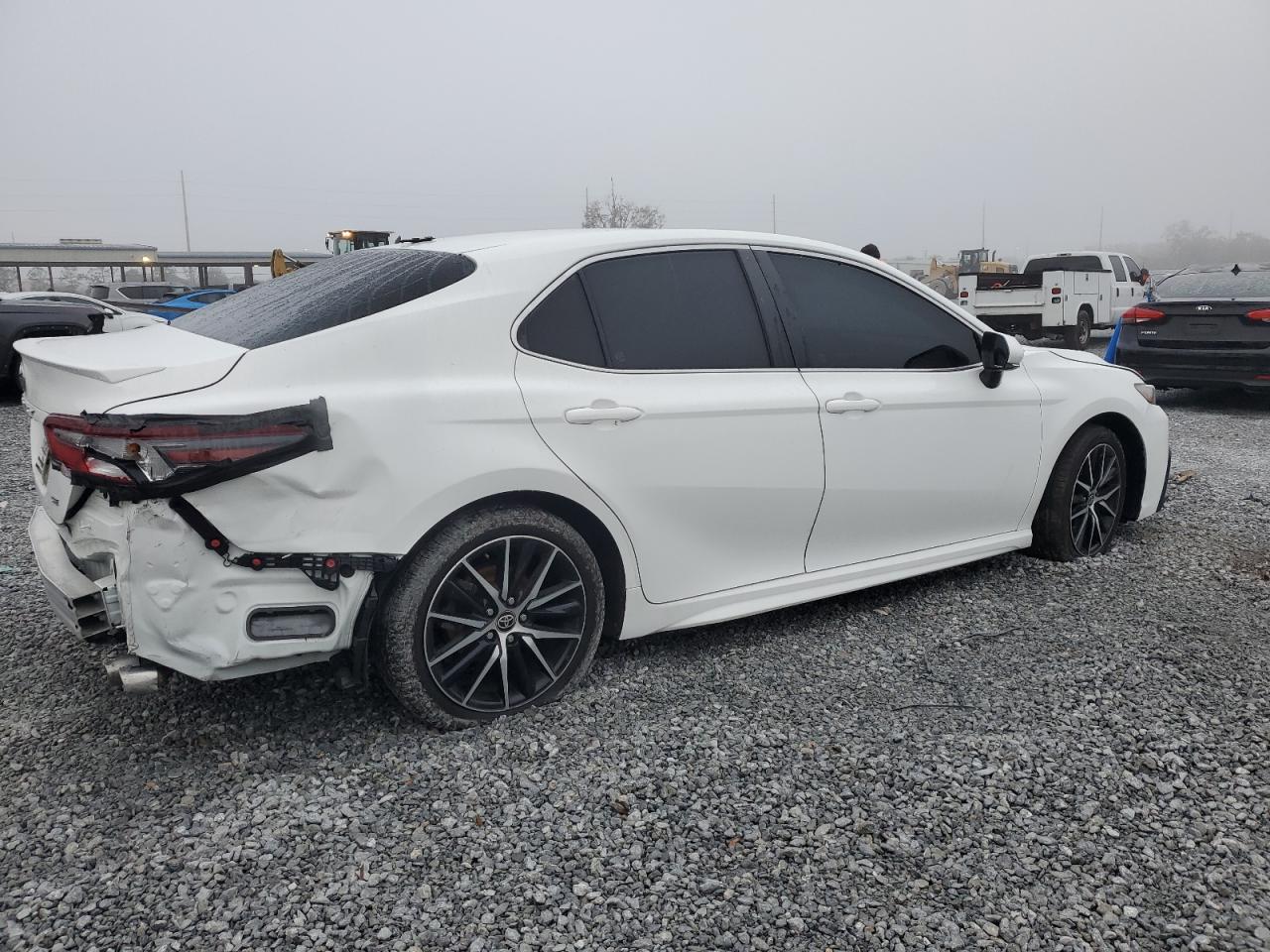 4T1G11AK4PU802017 TOYOTA CAMRY 2023
