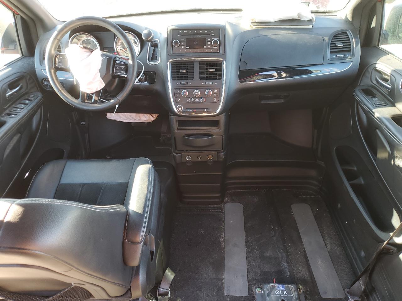 2015 Dodge Caravan - Image 8