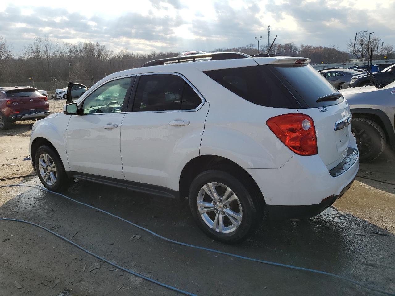 VIN 2GNALBEK2F1179700 2015 CHEVROLET EQUINOX no.2