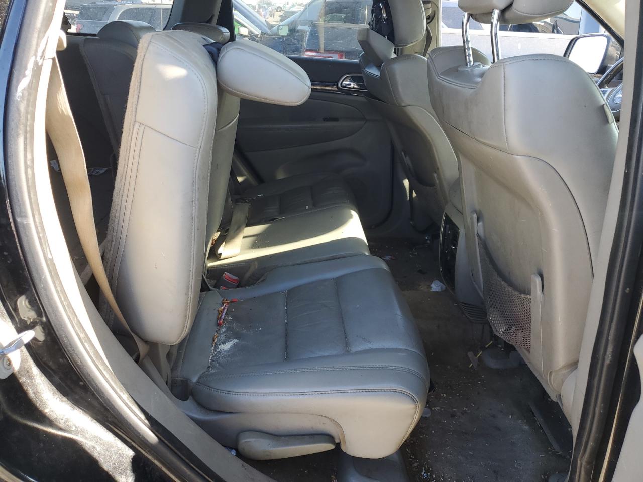 2011 Jeep Grand Cherokee - Image 11