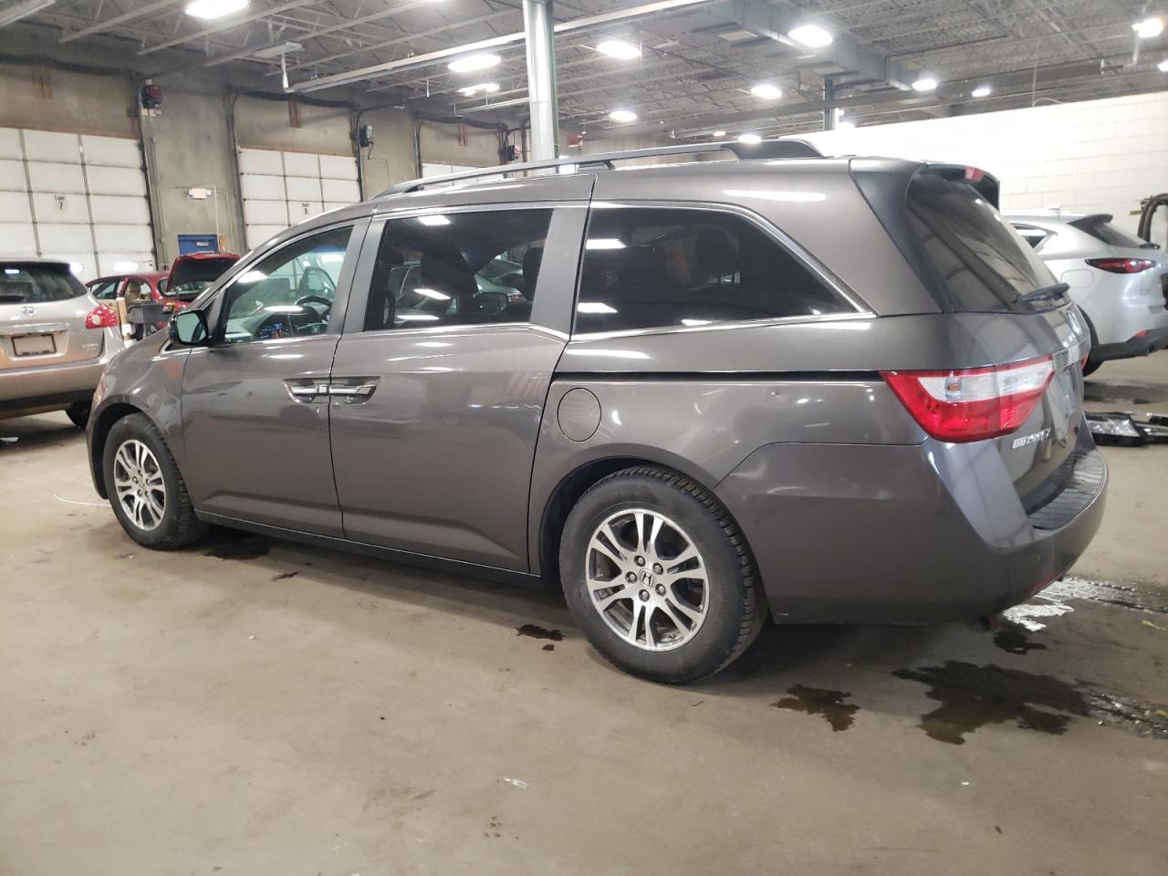 2011 Honda Odyssey - Image 2