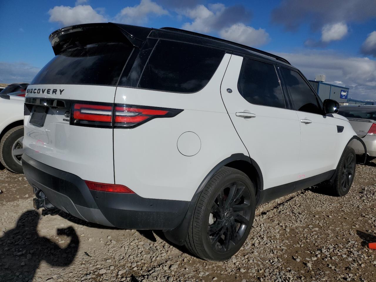2020 Land Rover Discovery - Image 3