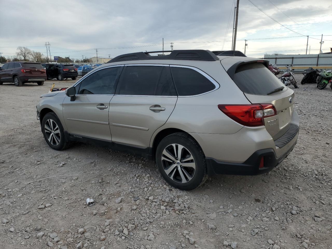 VIN 4S4BSANC0K3391143 2019 SUBARU OUTBACK no.2