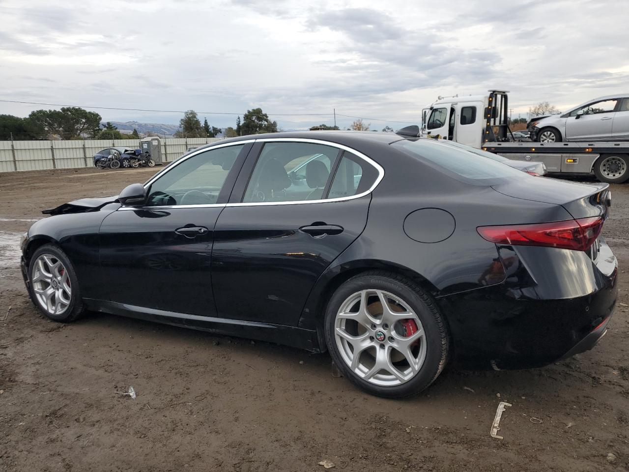 2018 Alfa Romeo Giulia - Image 2