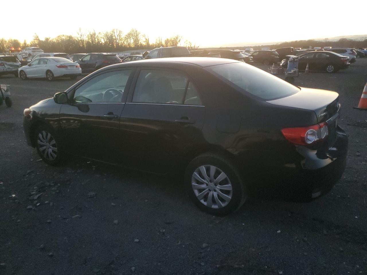 VIN 2T1BU4EE8DC923184 2013 TOYOTA COROLLA no.2