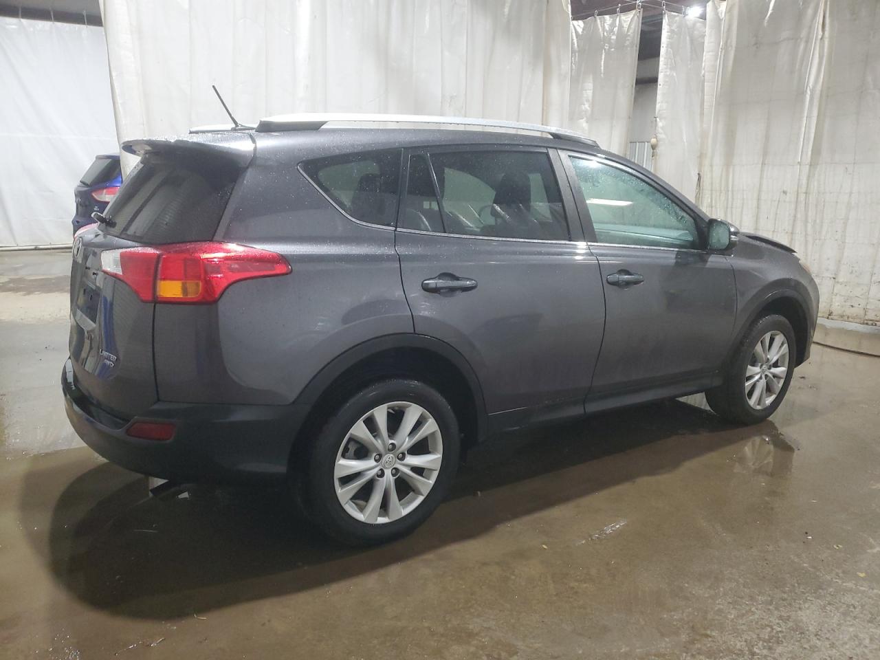 2015 Toyota RAV 4 - Image 3