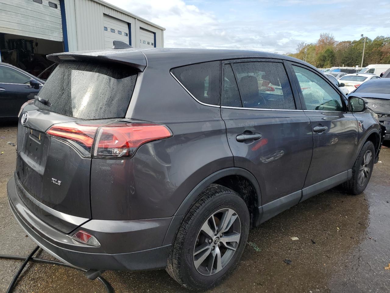 2018 Toyota RAV 4 - Image 3