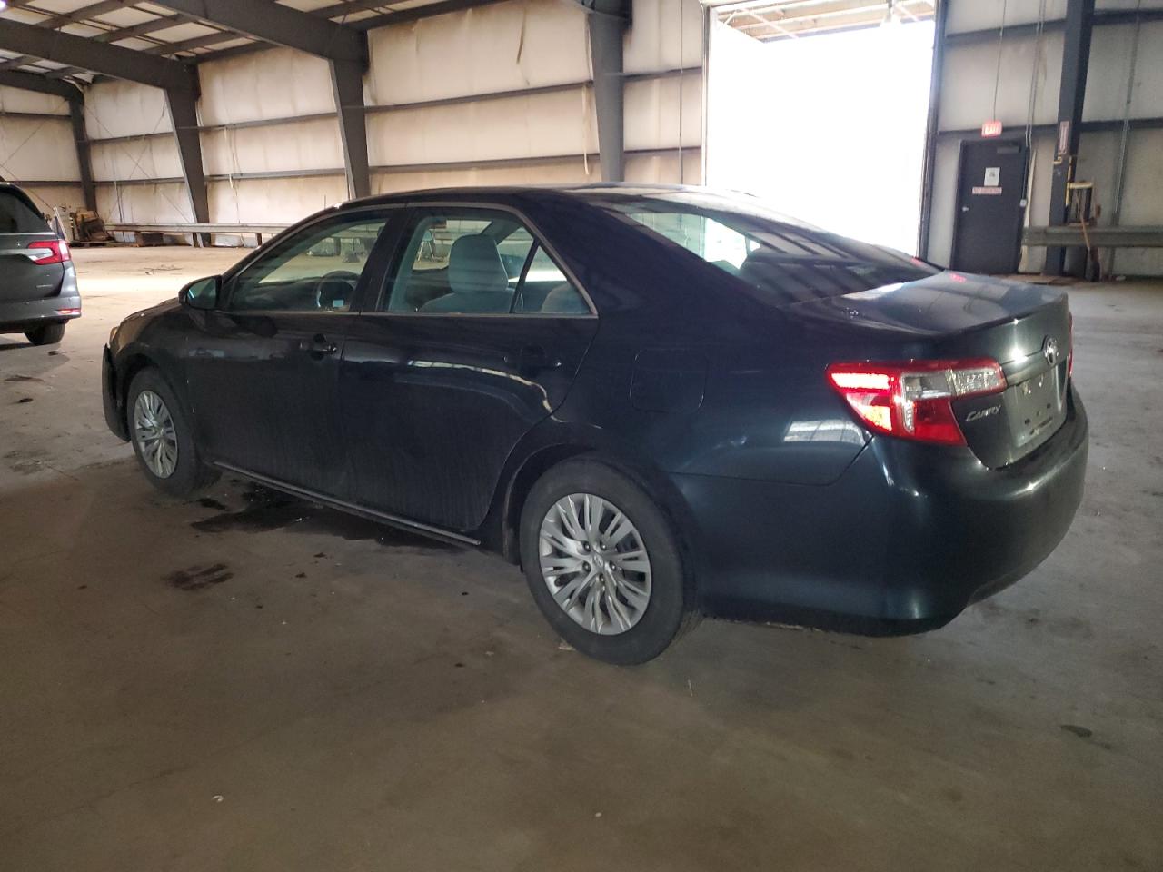 VIN 4T4BF1FK5ER434485 2014 TOYOTA CAMRY no.2