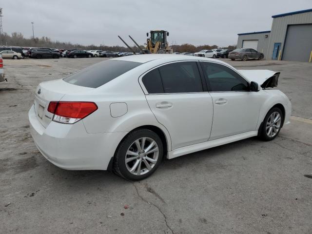  SUBARU LEGACY 2013 Biały